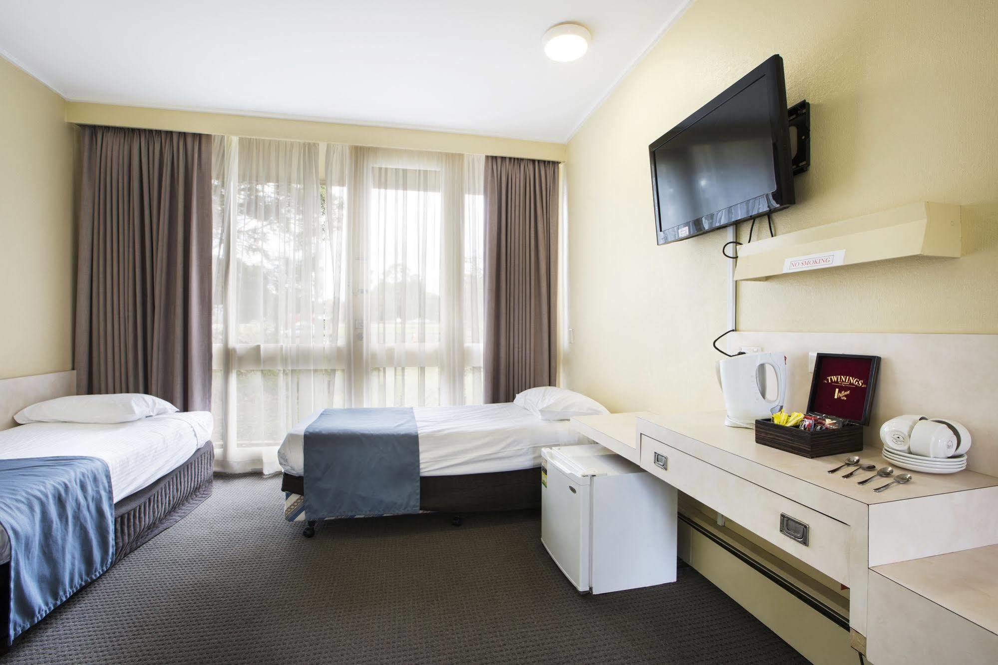 Nightcap At Sandown Park Hotel Noble Park Экстерьер фото